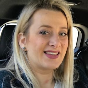 Meet your Posher, Zana